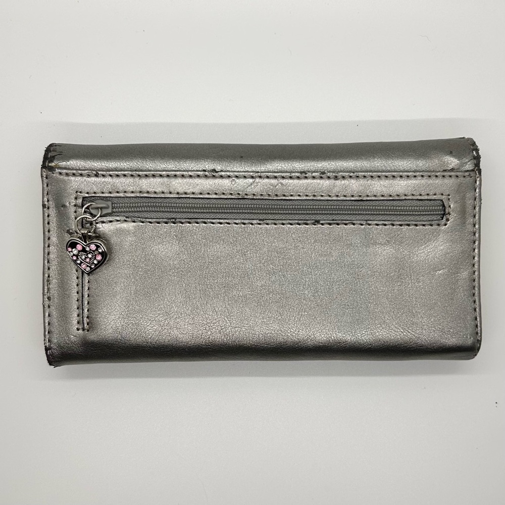 Kathy Van Zeeland Silver Metallic Wallet with Heart Accent Y2K - Picture 3 of 16